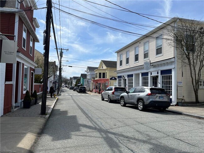 Building Photo - 103 Main St