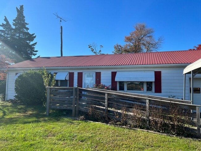 Building Photo - UNFURNISHED LEWES SINGLE FAMILY HOME - 6 M...