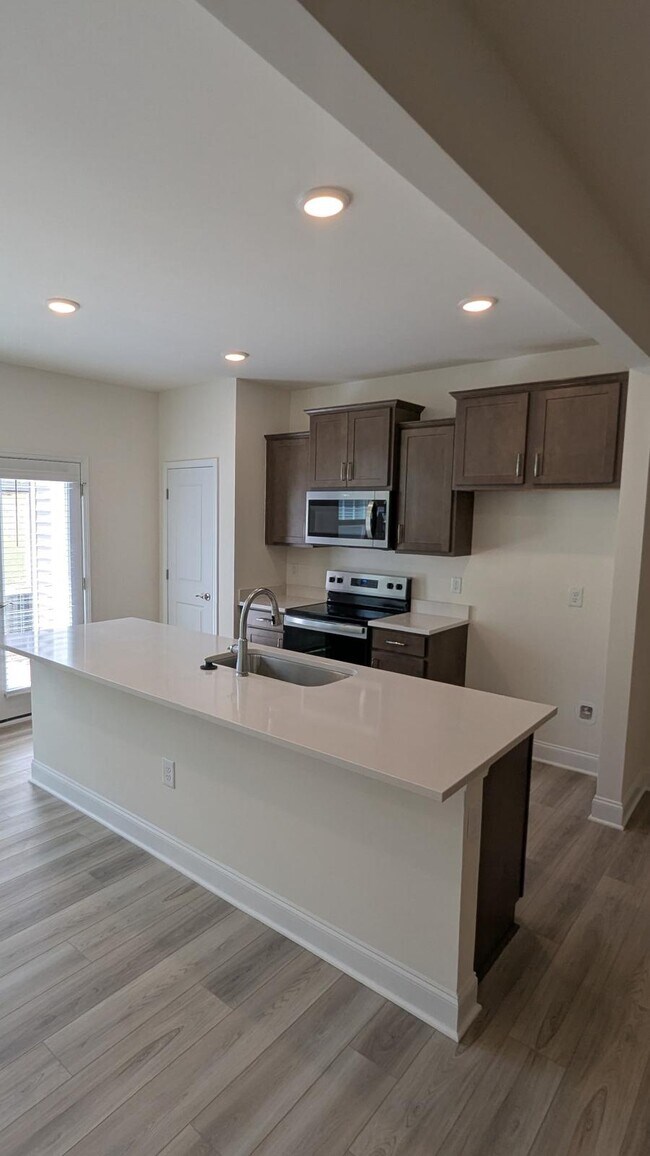 Building Photo - 60 Honeydew Wy
