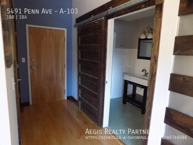 Building Photo - EAST LIBERTY MUST SEE INSIDE!!! (1 BED 1 B...