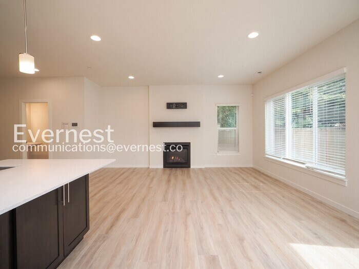 Building Photo - 14012 44th Dr SE
