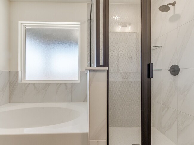 Building Photo - 4324 Overlook Pass