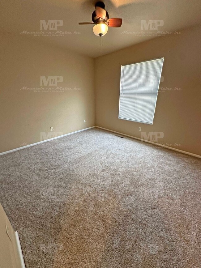 Building Photo - 3412 Worwick Dr