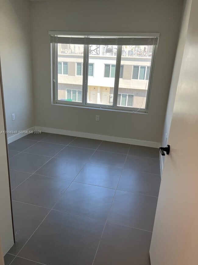 Building Photo - 25707 SW 144th Ave