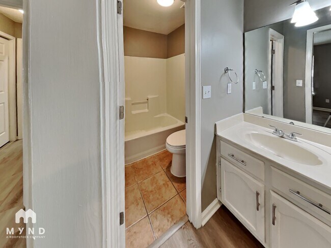 Building Photo - 1234 Grange Way Dr