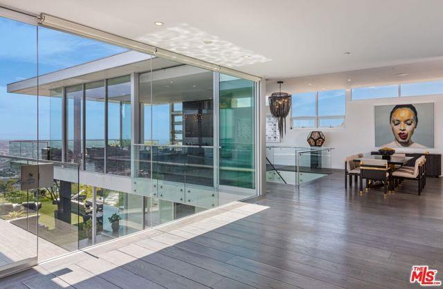 Building Photo - 1474 Blue Jay Way