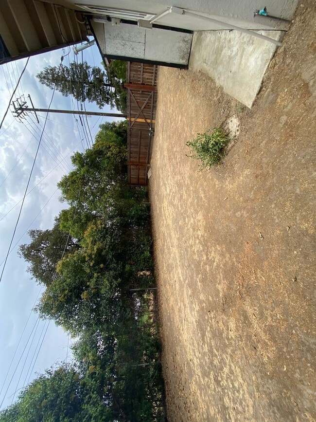 Building Photo - NE Visalia home coming soon!