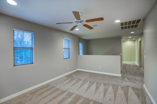 Building Photo - 2868 E Binner Dr