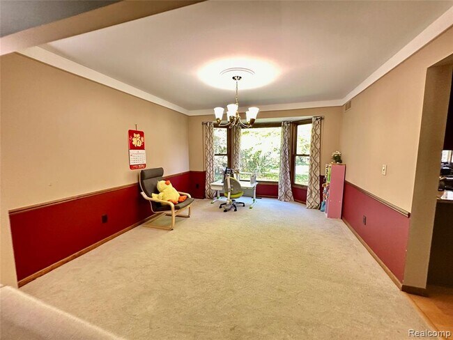 Building Photo - 24397 Venice Dr