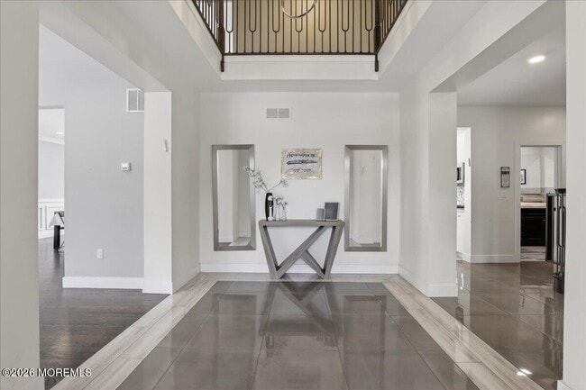 Building Photo - 475 Monmouth Pl