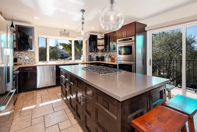 Building Photo - Spectacular View Home for Lease in Bel Air Knolls