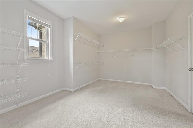 Building Photo - 9965 Cameron Parc Cir