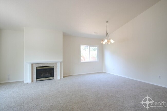 Building Photo - 18608 SE 13th Cir