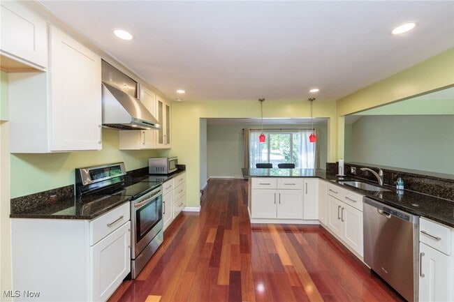 Building Photo - 25111 S Woodland Rd