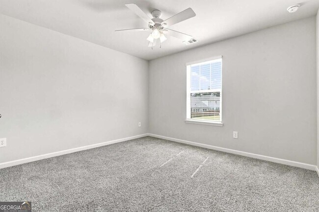 Building Photo - 176 Meander Dr