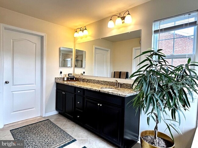 Building Photo - 11397 Sandhurst Pl