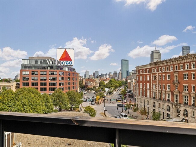 Building Photo - 566 Commonwealth Ave