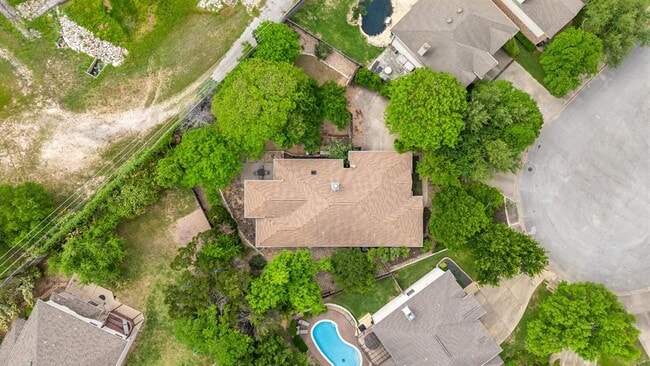 Building Photo - 2812 Cascade Falls Dr