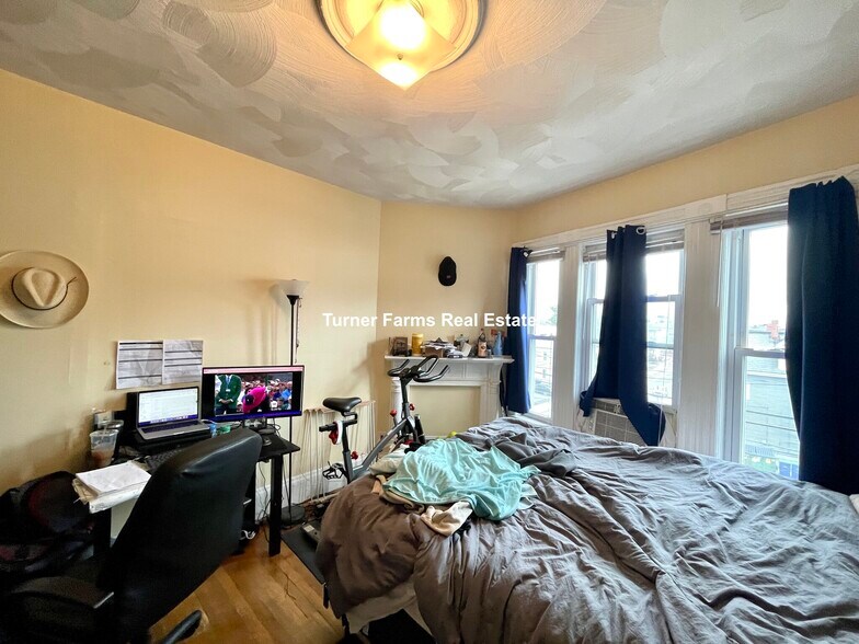 Building Photo - 59 Cedar St