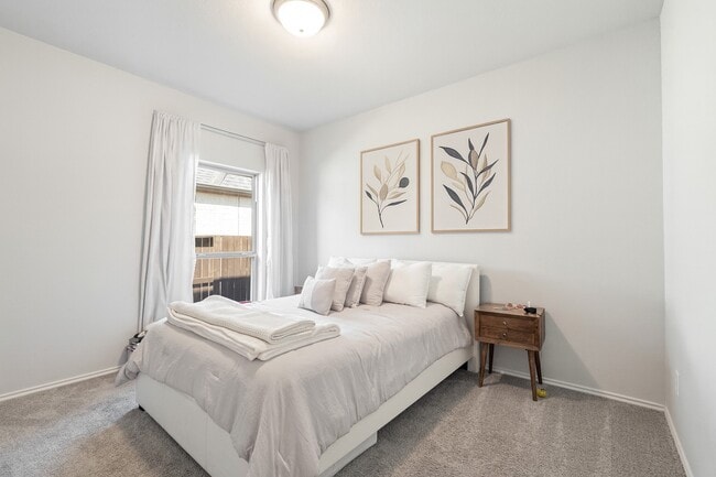 Building Photo - 6907 Myrtle Dr