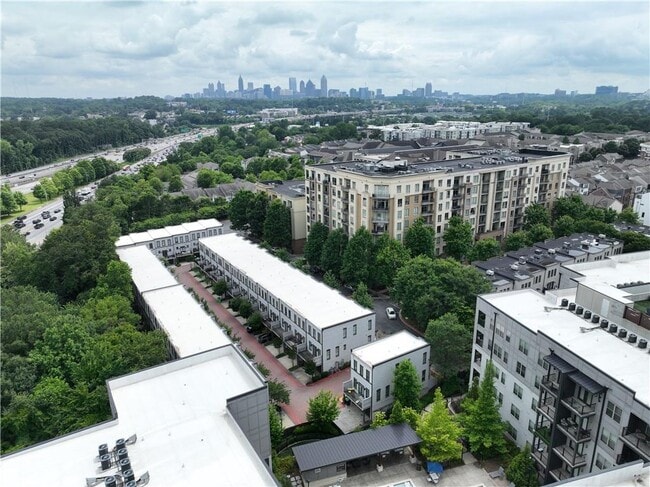 Building Photo - 728 Taylor Ct