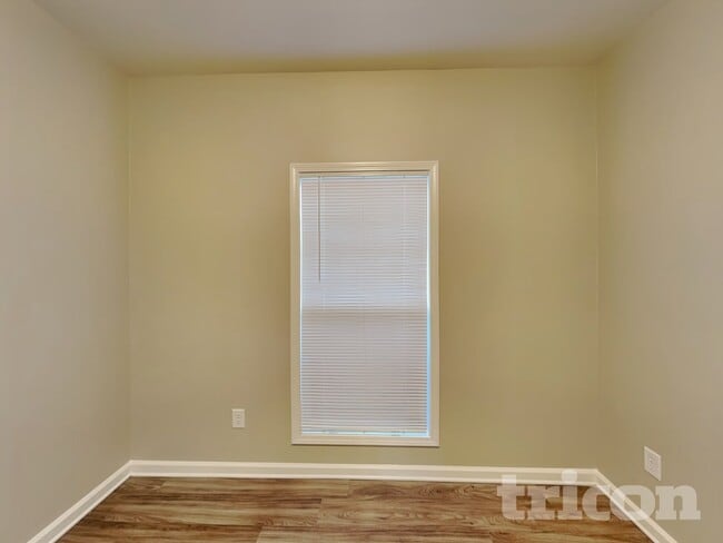 Building Photo - 246 Viking Ln