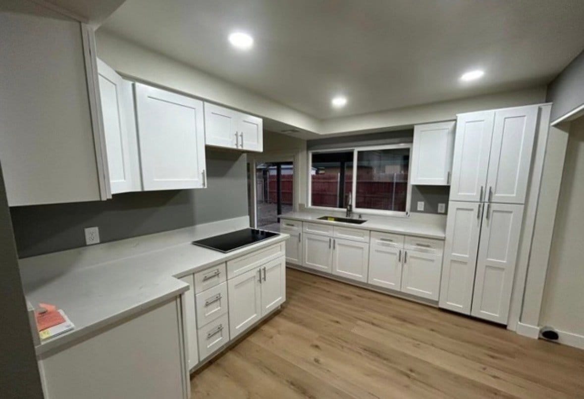 Building Photo - 41767 Shady Ln