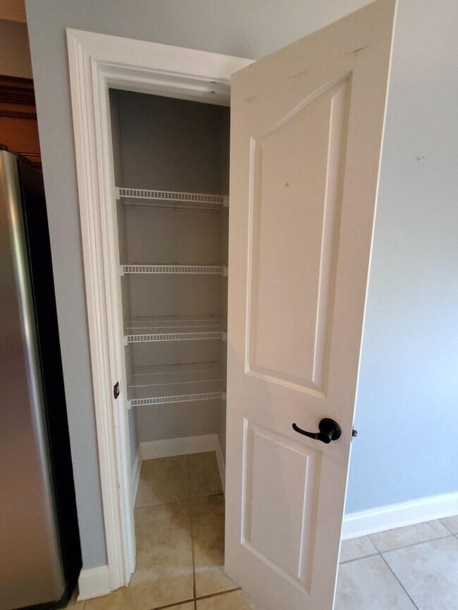 Building Photo - Pet Friendly Four Bedroom In Adams!