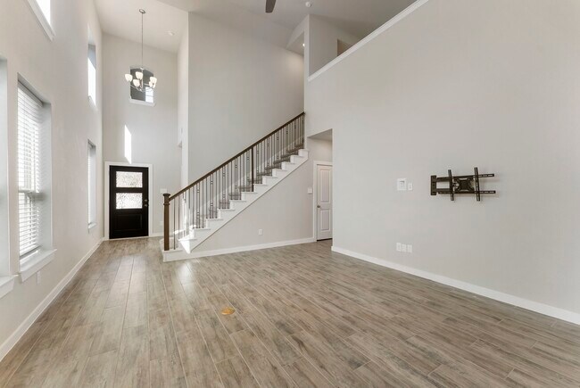 Building Photo - 254 Aster View Ct