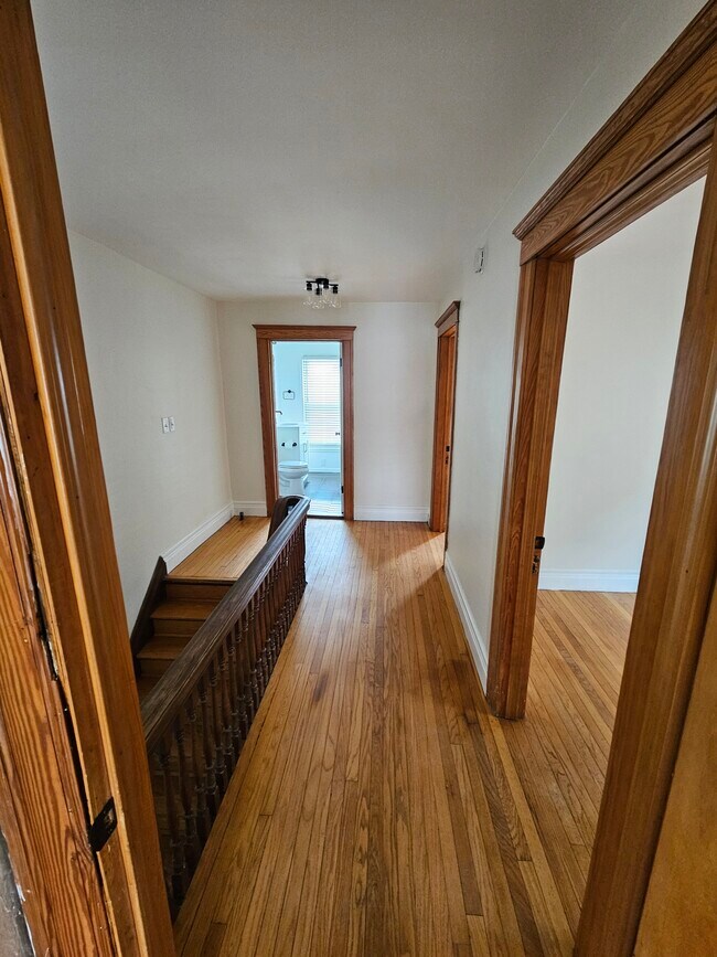 Building Photo - 3154 Van Alstyne St