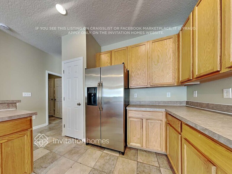 Building Photo - 11250 Creek Haven Dr