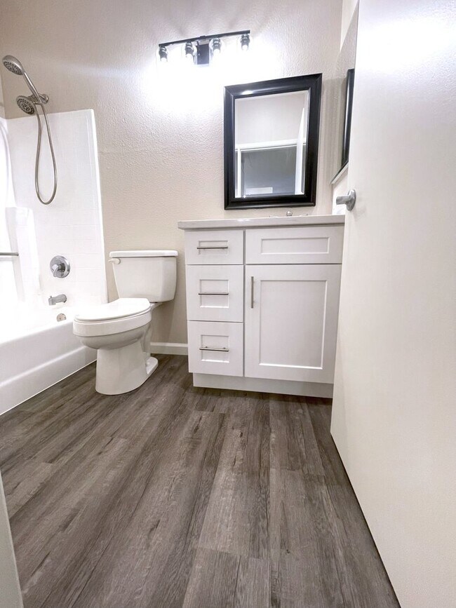 Building Photo - BEAUTIFUL RIVER FRONT CONDO IN THE "RIVER ...