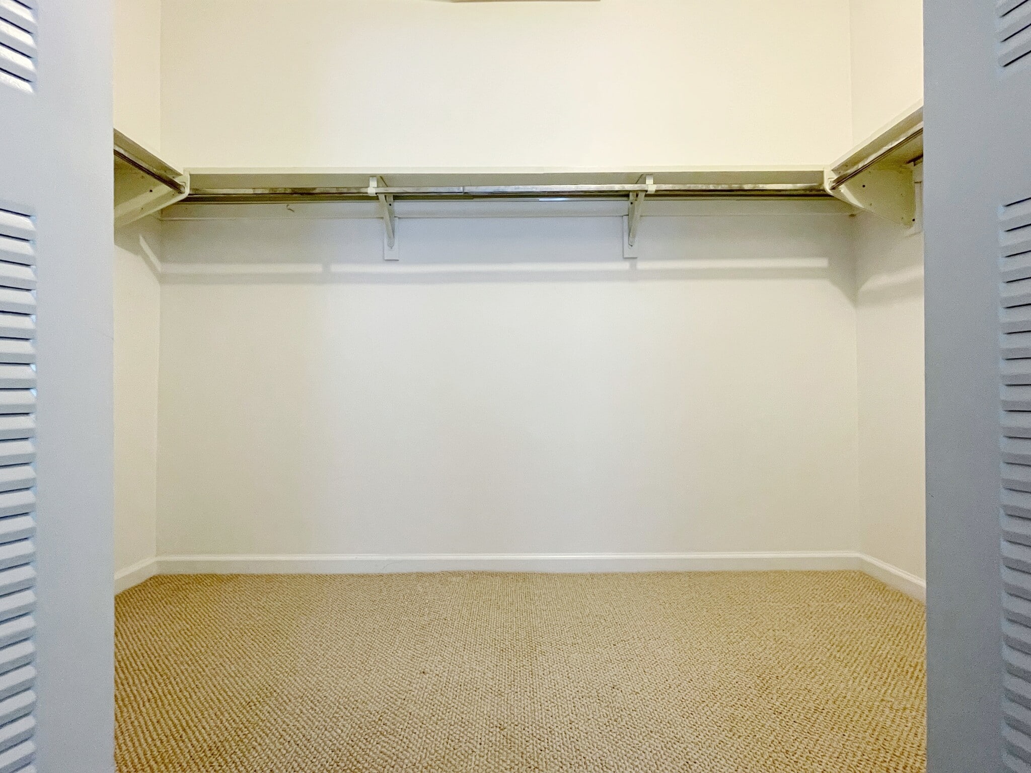 Building Photo - 206 Village Walk