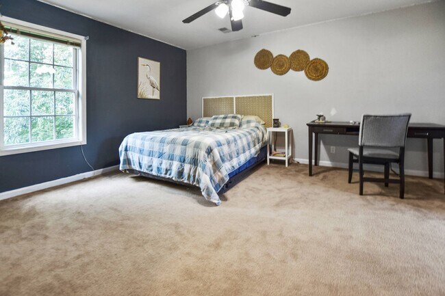 Building Photo - Pet Friendly Three Bedroom with Basement!