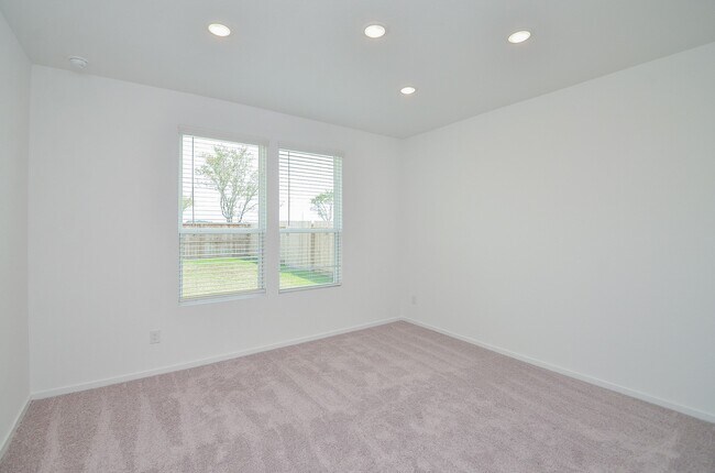 Building Photo - 23014 Deanston Dr