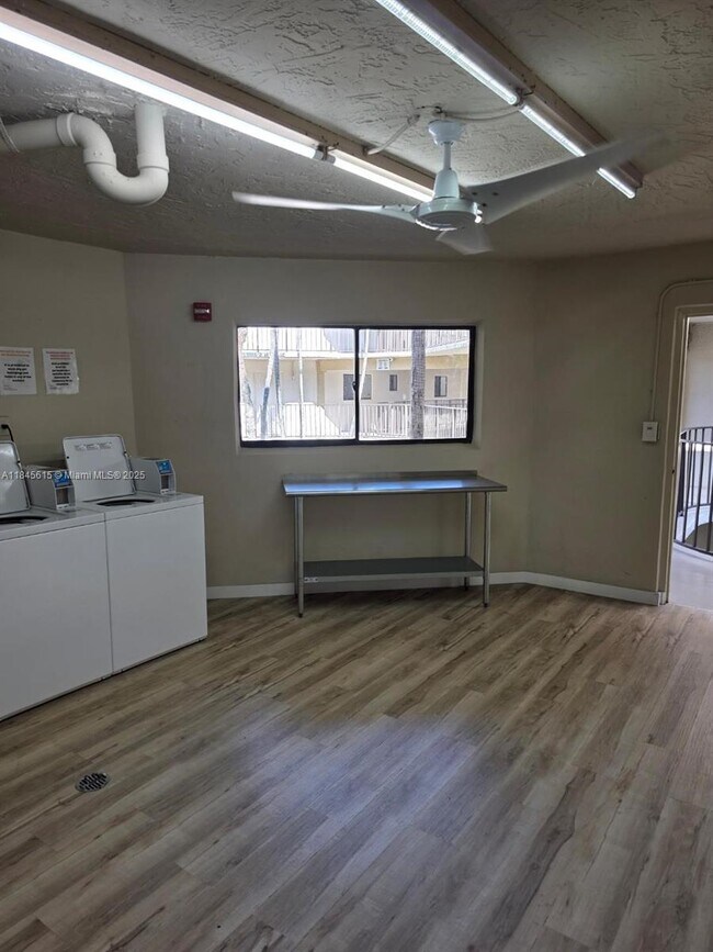 Building Photo - 8065 SW 107th Ave