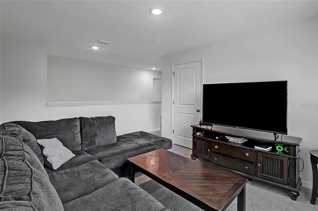 Building Photo - 7737 Rosewood Gdn Lp