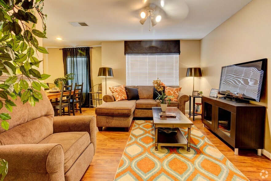 Living Area - Summerstone Apartments