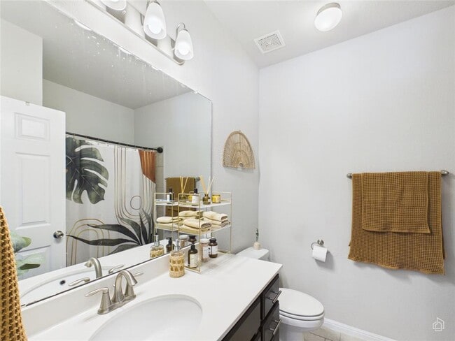 Building Photo - 9310 Tanager Way