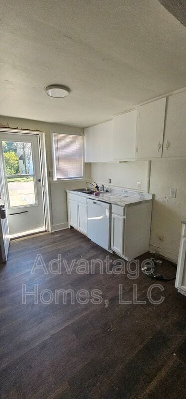 Building Photo - 1015 N Scott Ave