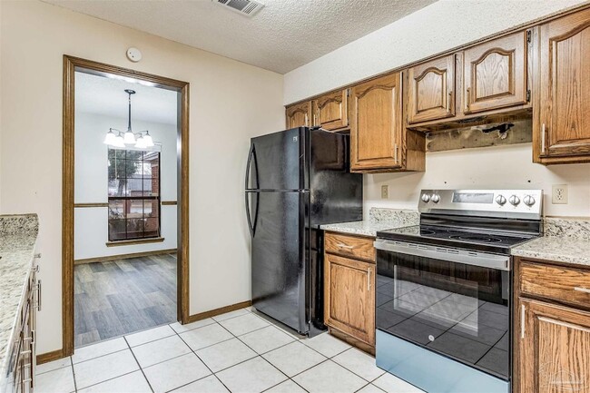 Building Photo - 6327 Heart Pine Dr