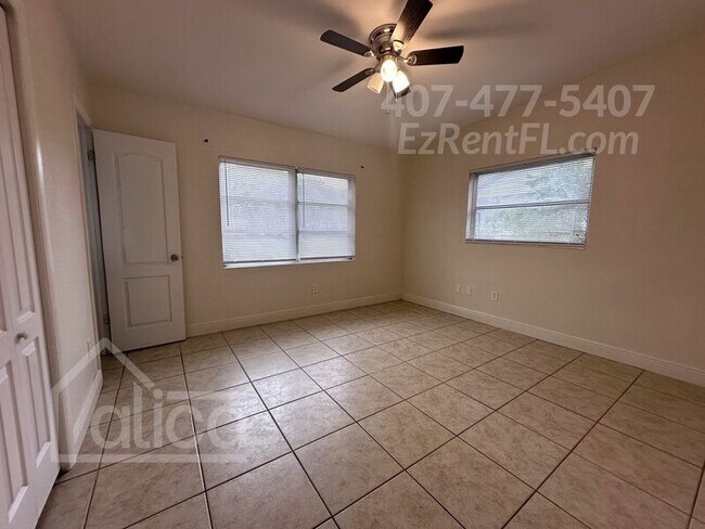 Building Photo - 3392 Bougainvillea Dr