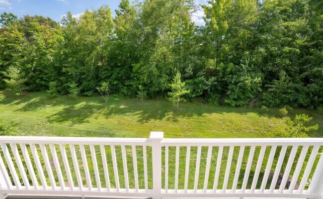 Building Photo - Spacious End-Unit Townhome in Meridian Crossing | 2,850+ Sq Ft | Resort-Style Amenities. $3,095.0...