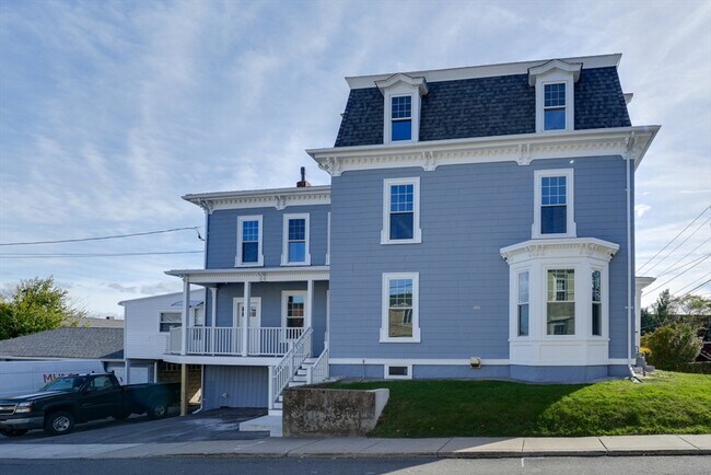 Building Photo - 47 Mechanic St