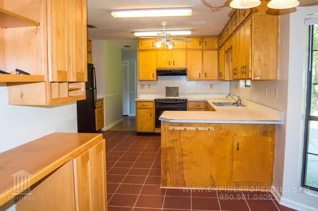 Building Photo - Beautiful Large home off of Mahan