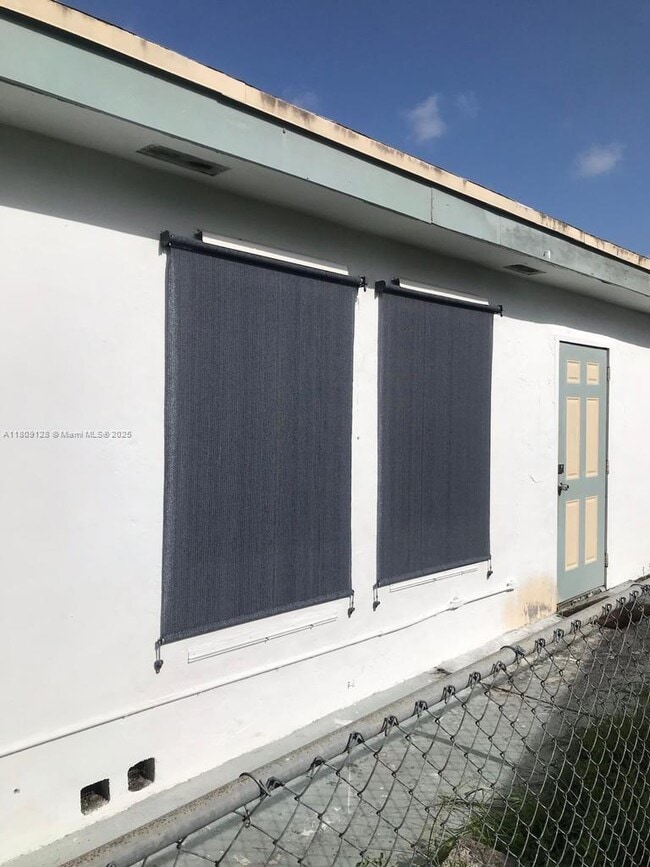 Building Photo - 2530 NW 17th St