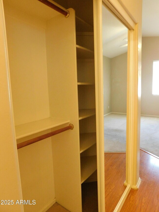 Building Photo - 2656 E Sherri Dr