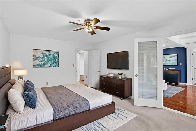 Building Photo - 27207 Plantation Dr NE