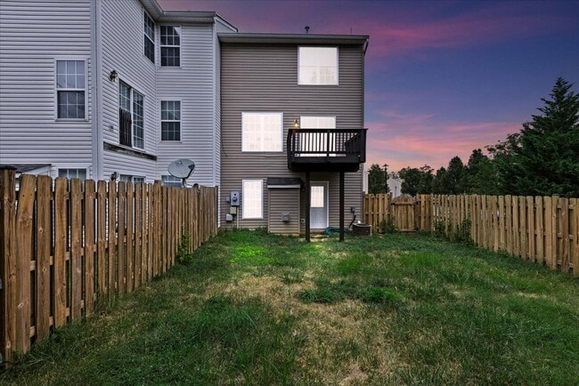 Building Photo - COMING SOON- 3 Bedroom 2 Half Bath Townhome in Spotsylvania