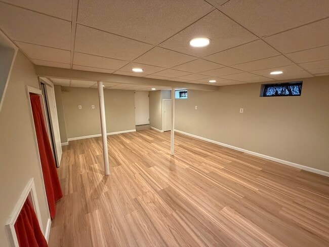 Building Photo - 37 Longview Way